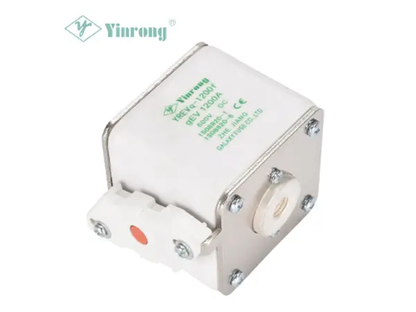 Яка функція EV Automotive і EVSE Fuse?